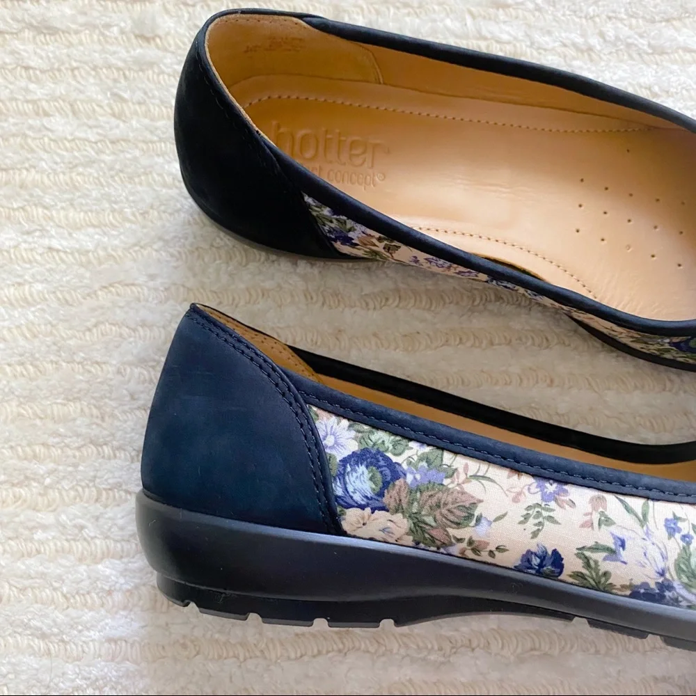 Hotter Original Jewel in navy floral